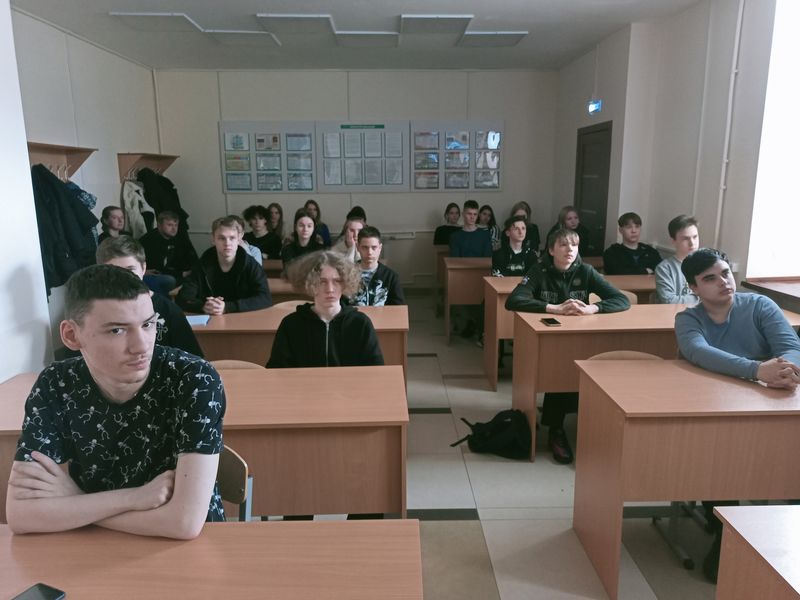 25 апреля у студентов из группы 23/О/ИСиП и группы 23/С/П прошел «Урок памяти» посвященный трагедии на Чернобыльской АЭС.